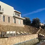 La Costiere Villa